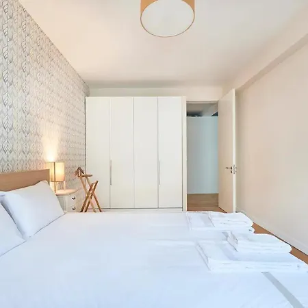 Apartamento Acolhedor Com 2 Quartos * Lisboa