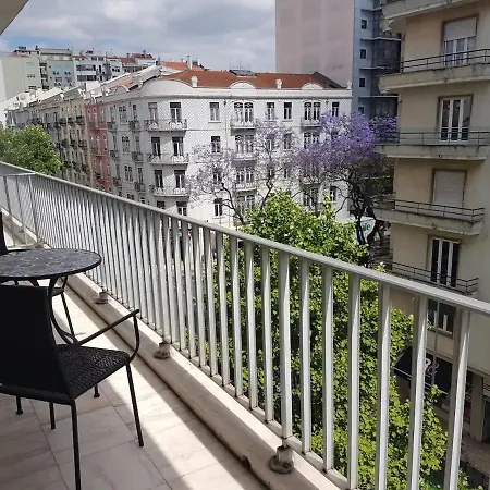 Apartamento Acolhedor Com 2 Quartos * Lisbon